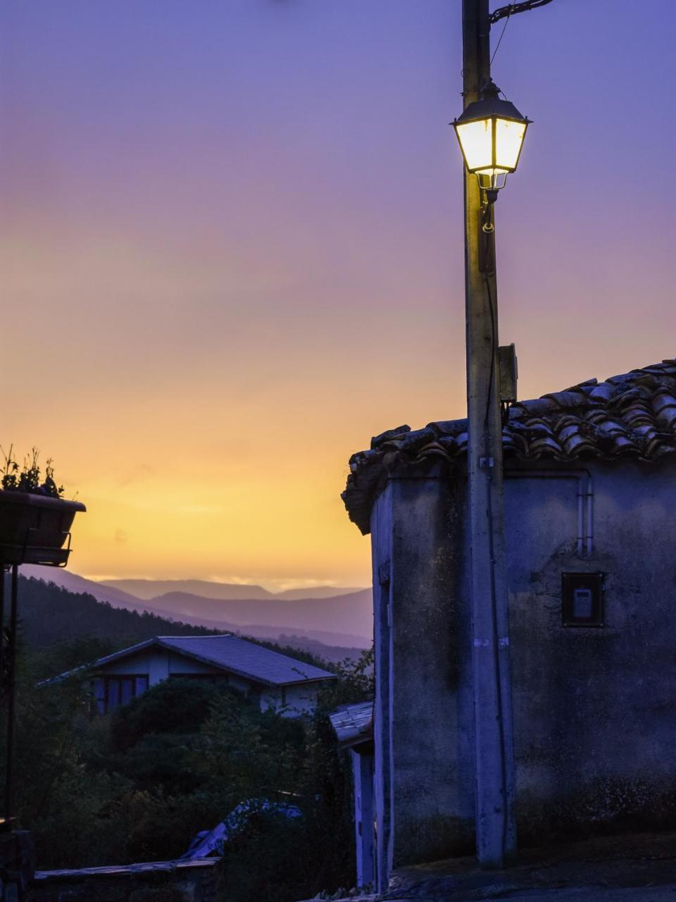 Albergue Restaurante De Artieda Buitenkant foto