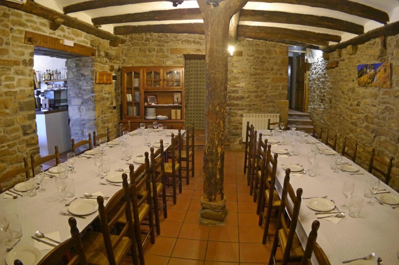 Albergue Restaurante De Artieda Buitenkant foto