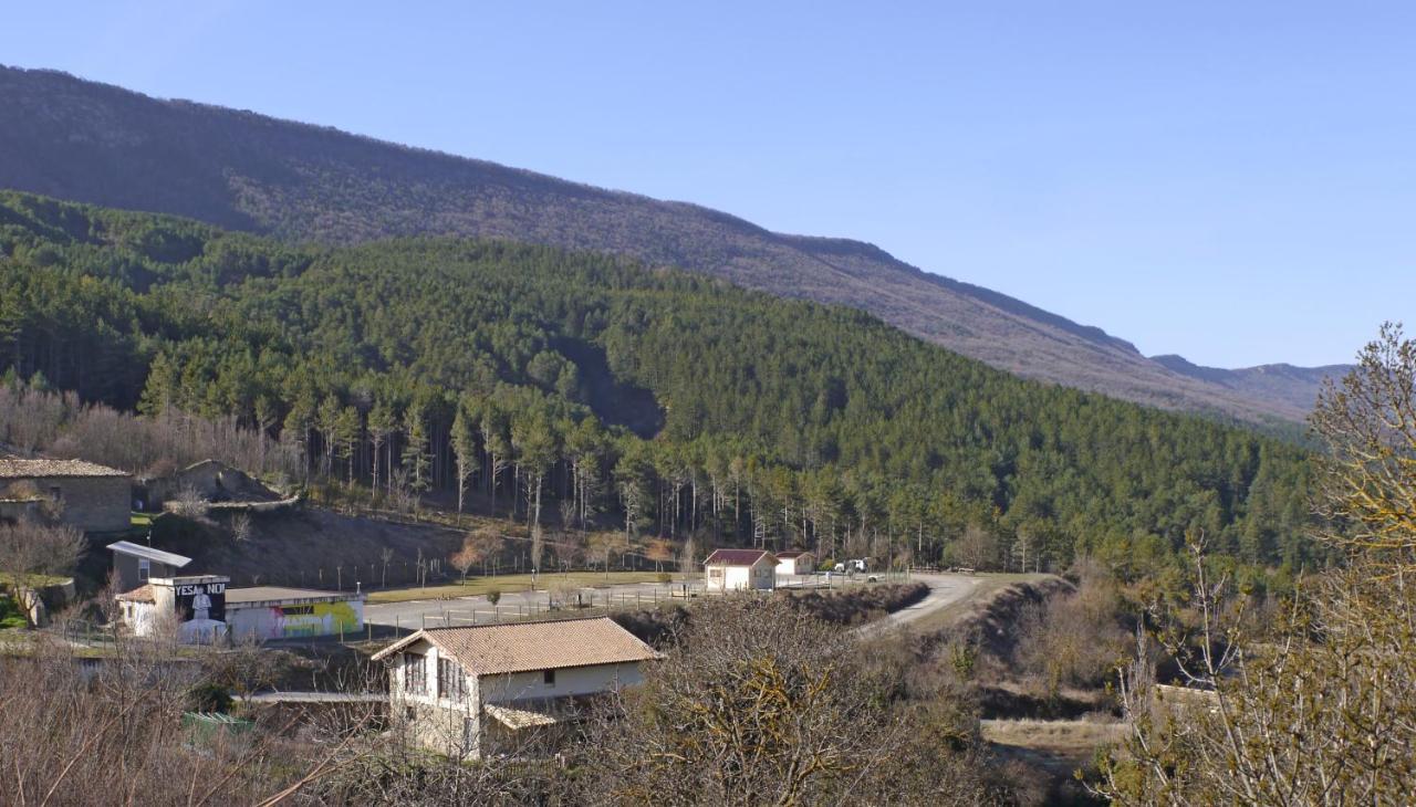 Albergue Restaurante De Artieda Buitenkant foto